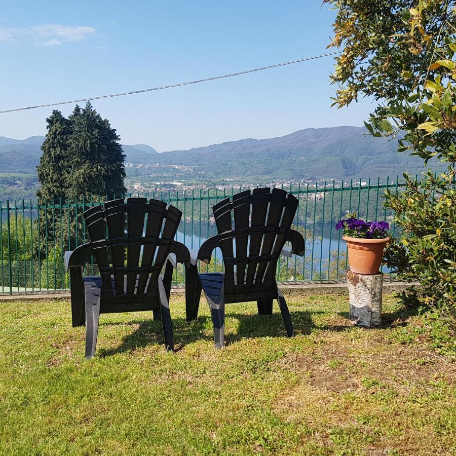 Villa Le Vignole Ameno Exteriör bild