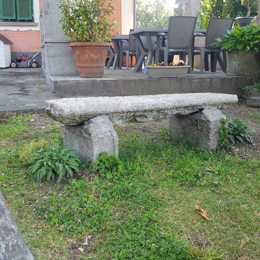 Villa Le Vignole Ameno Exteriör bild