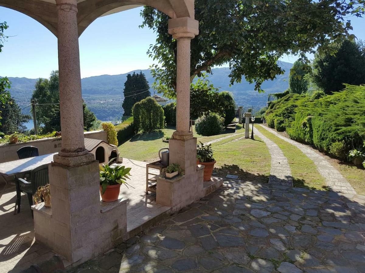 Villa Le Vignole Ameno Exteriör bild