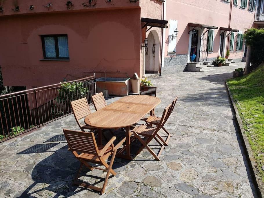 Villa Le Vignole Ameno Exteriör bild