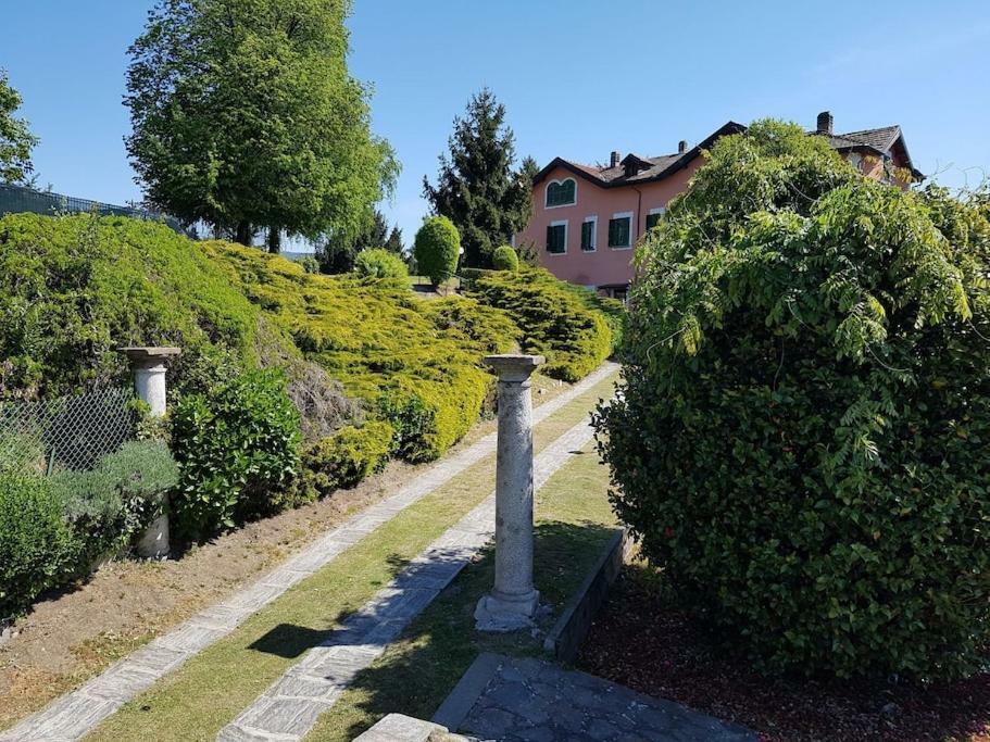 Villa Le Vignole Ameno Exteriör bild