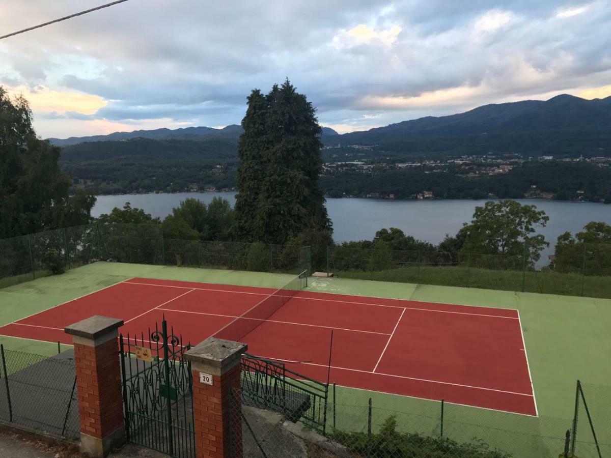 Villa Le Vignole Ameno Exteriör bild