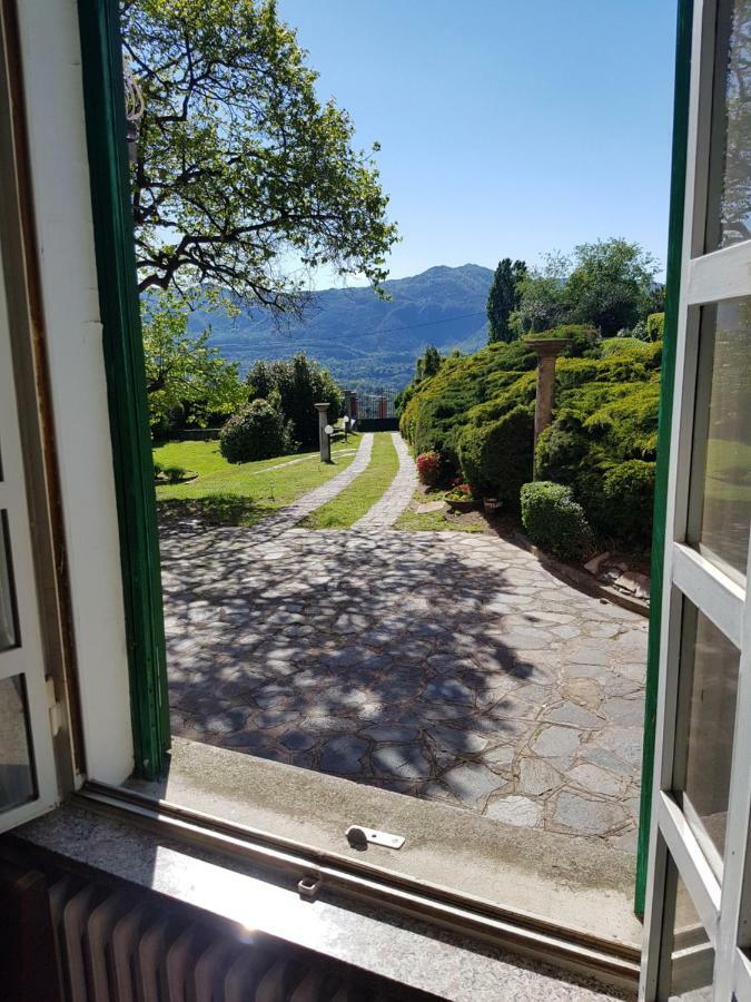 Villa Le Vignole Ameno Exteriör bild
